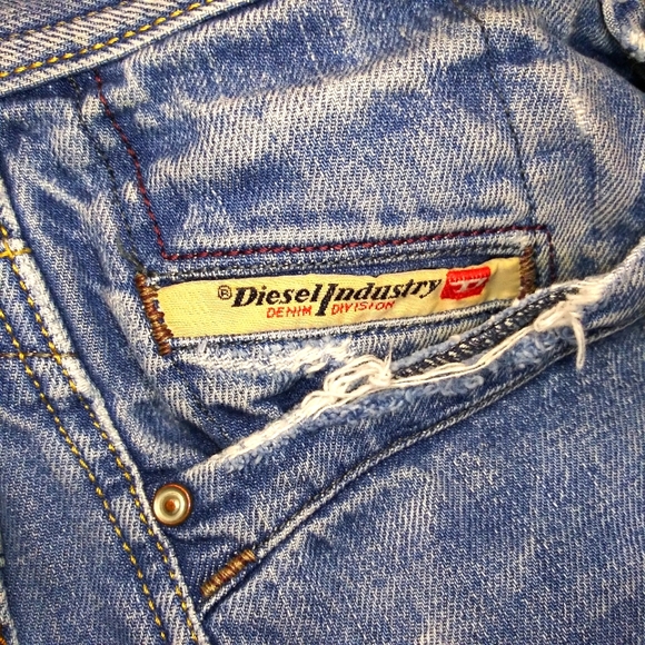 Vintage Diesel Tyel Distressed Button-Fly Bootcut Jeans Made In Italy - Picture 6 of 14